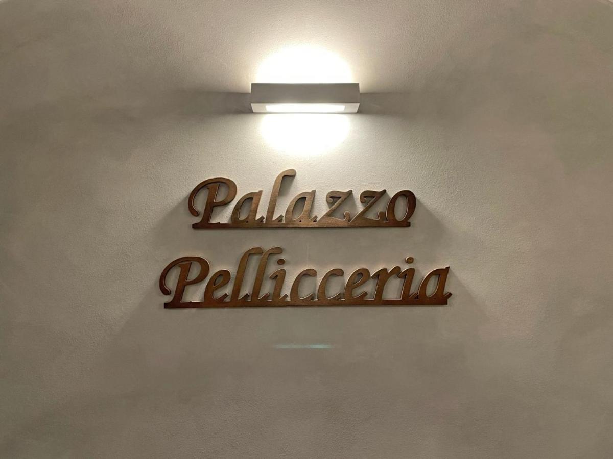 Palazzo Pellicceria Apartment Janov Exteriér fotografie